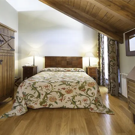 阿斯纳尔伯爵酒店 3*