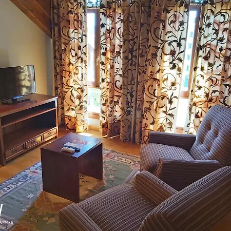 阿斯纳尔伯爵酒店 3* 哈卡