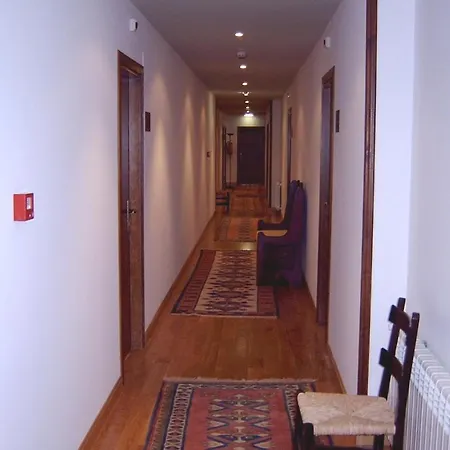 阿斯纳尔伯爵酒店 哈卡