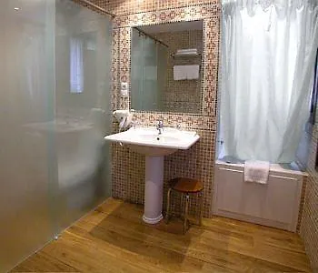 Conde Aznar Otel 3*