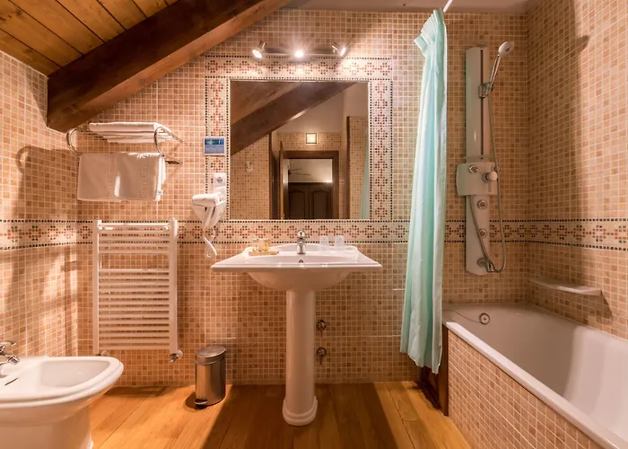 Hotel Conde Aznar 3*